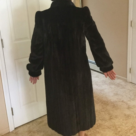 MAKE AN OFFER!!! Full Length Blackglama Mink Coat